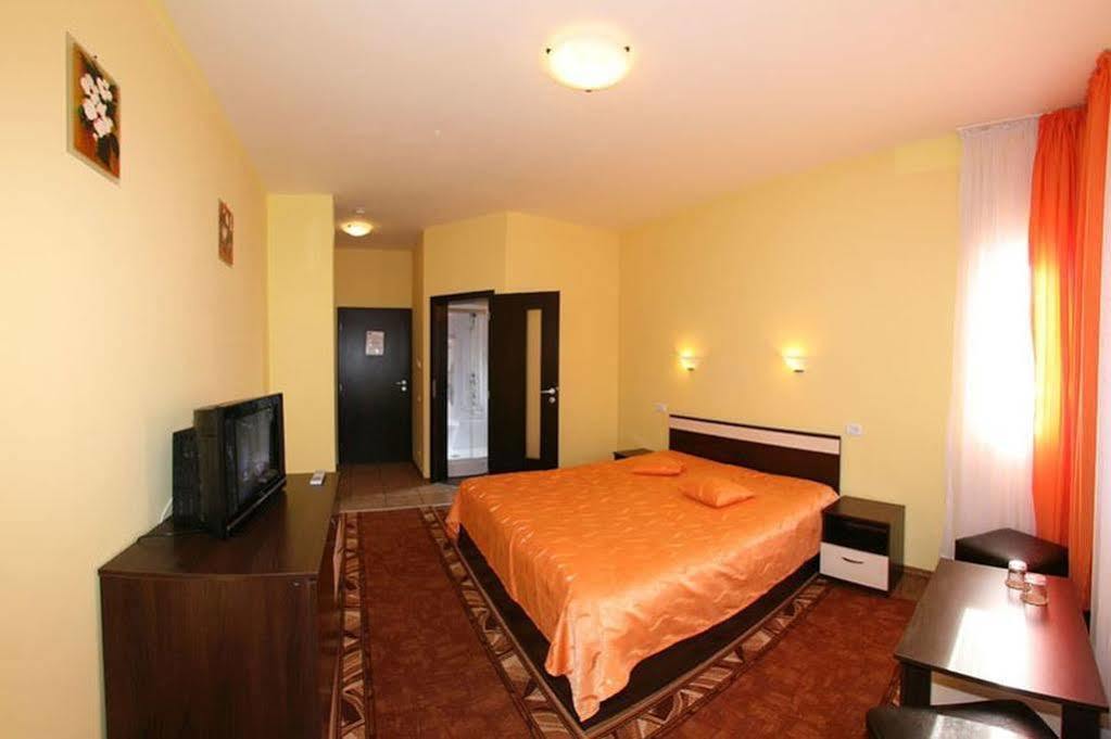 Pension Master Sinaia Buitenkant foto